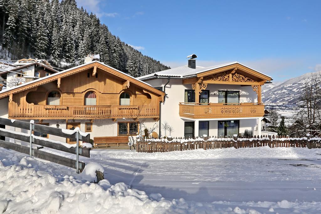 Landhaus & Apartment Taxach Ried im Zillertal Εξωτερικό φωτογραφία